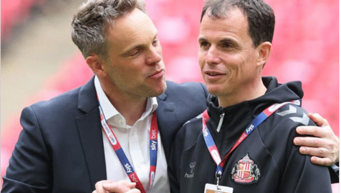Sunderland head coach Regis Le Bris (R) and Sporting Director Kristjaan Speakman