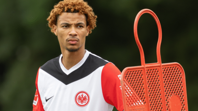 Hugo Ekitike -Newcastle target maintains professional focus amid transfer talks